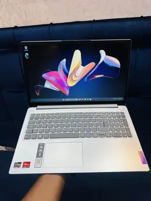 Laptop Lenovo IdeaPad 1 8GB AMD Ryzen 3 SSD 256GB