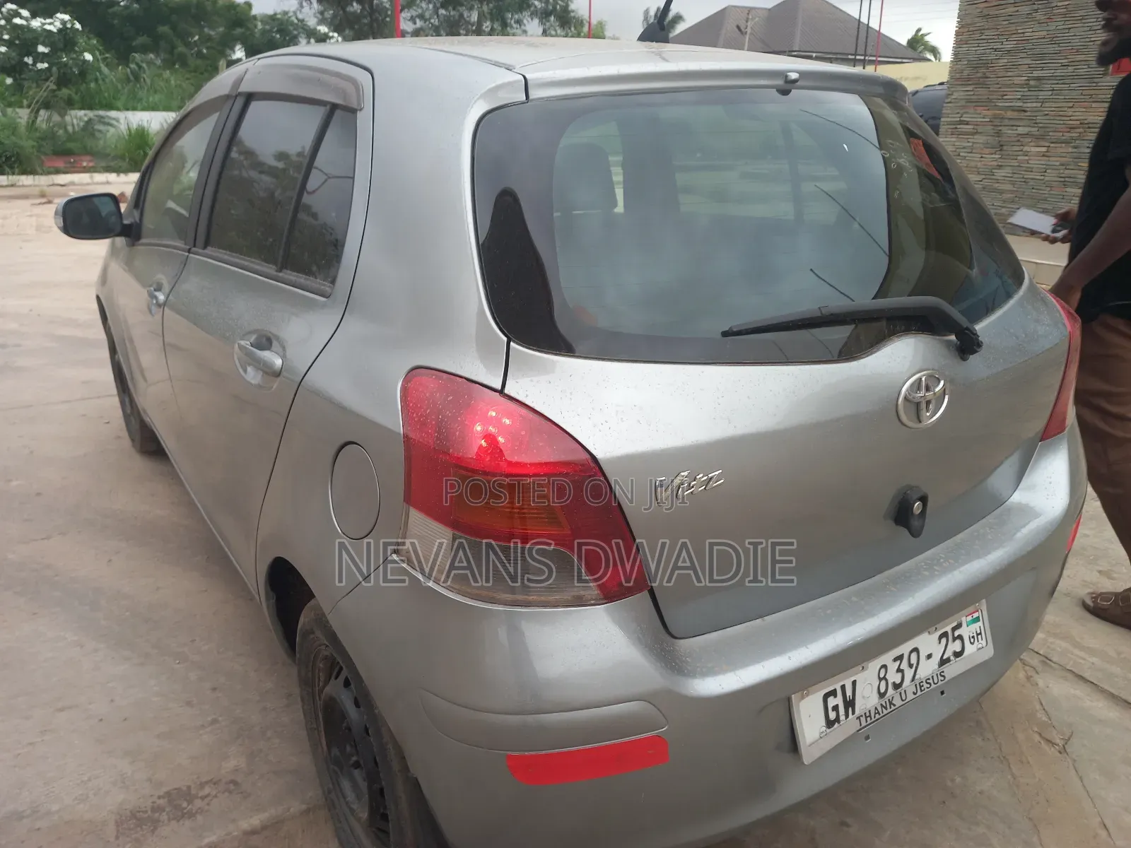 Toyota Vitz 2010 Gray