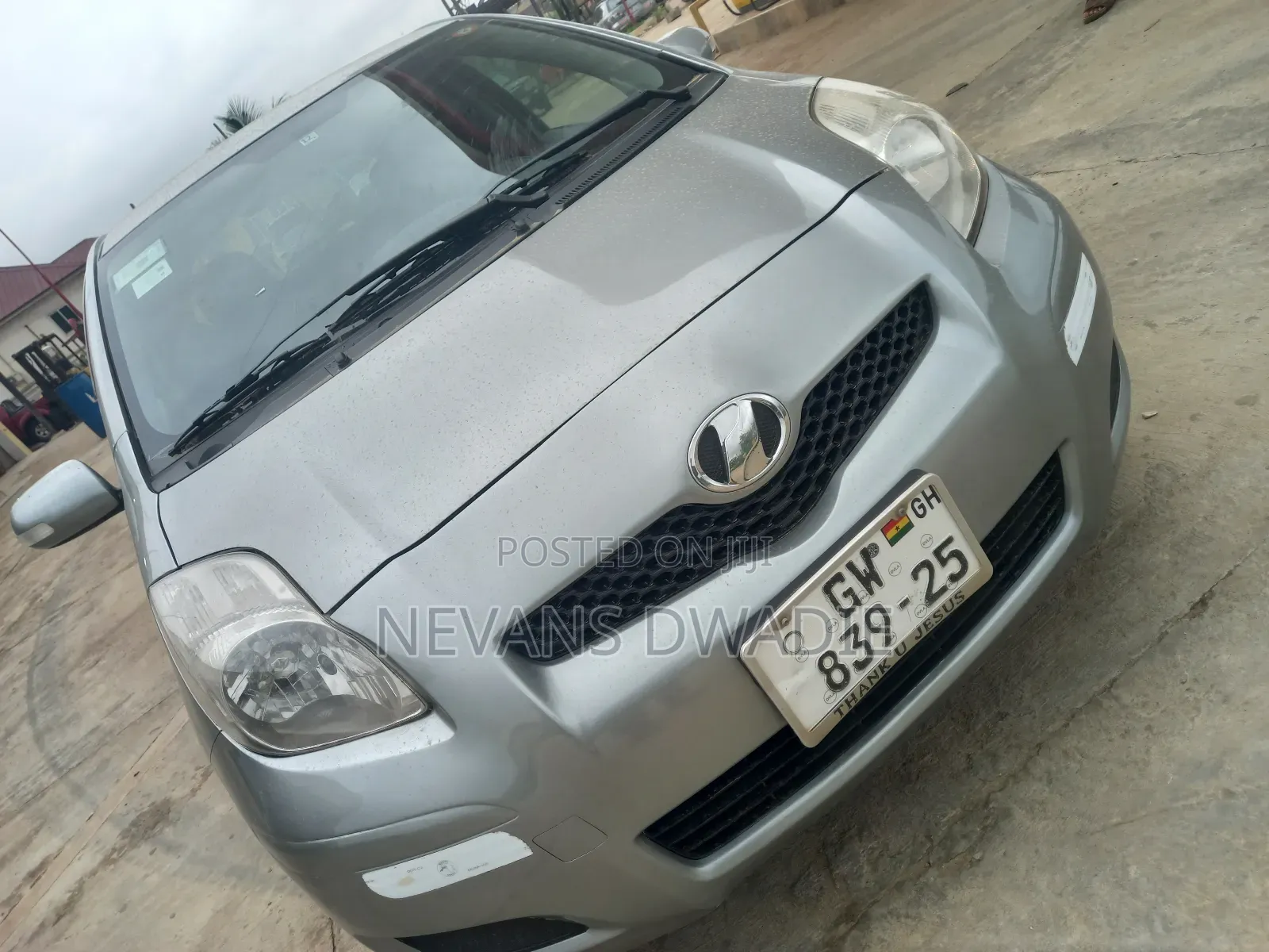 Toyota Vitz 2010 Gray