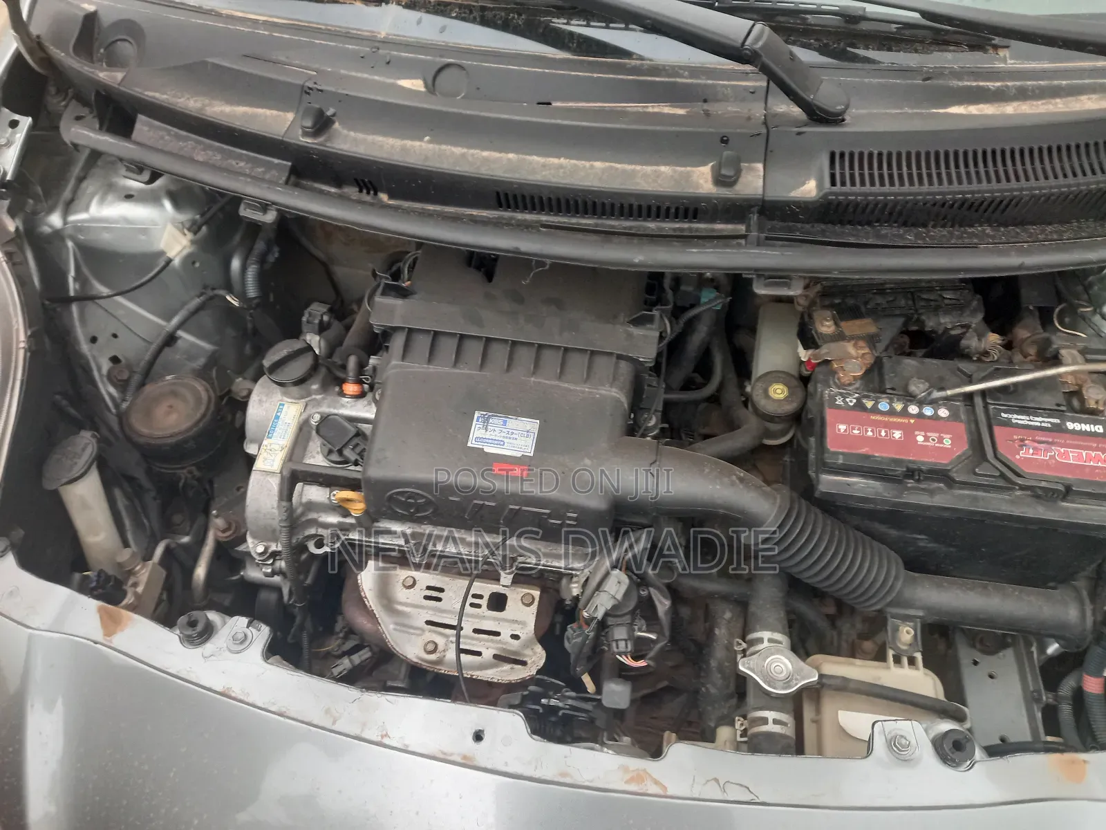 Toyota Vitz 2010 Gray
