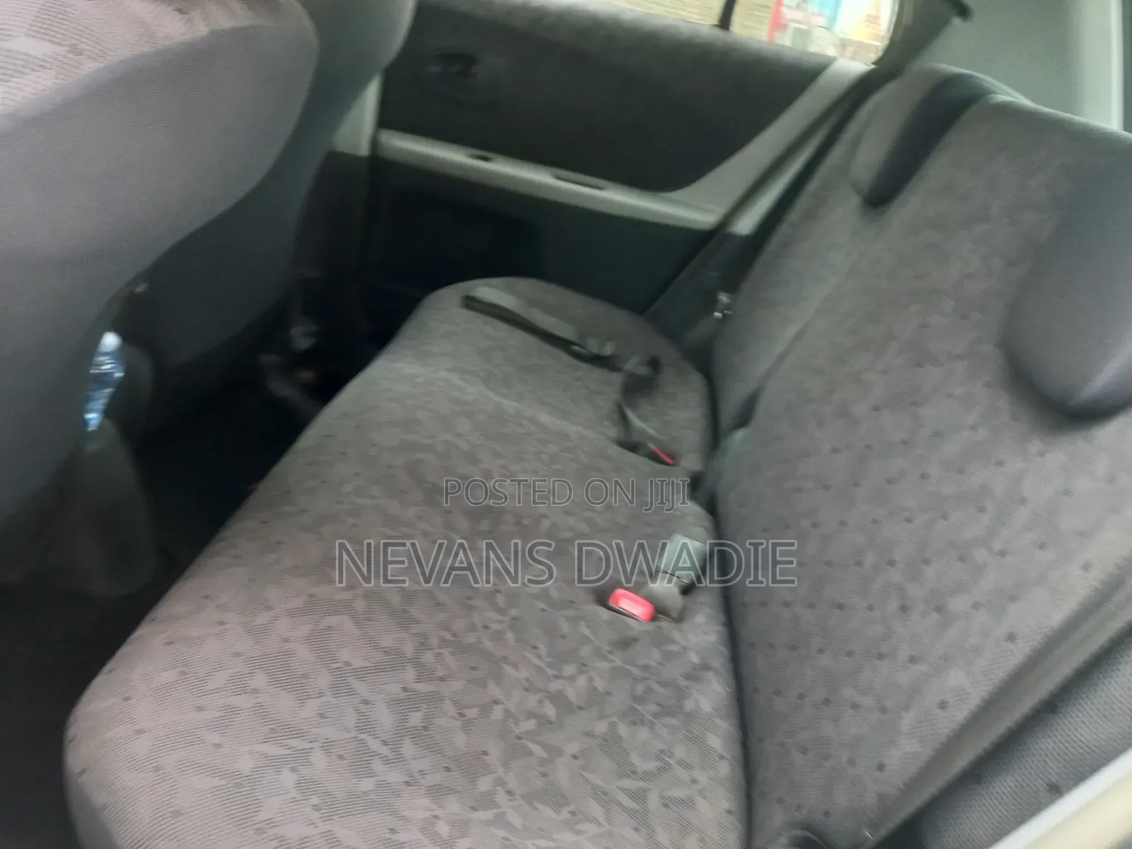 Toyota Vitz 2010 Gray