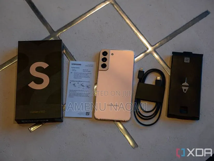 New Samsung Galaxy S22 5G 128 GB Pink