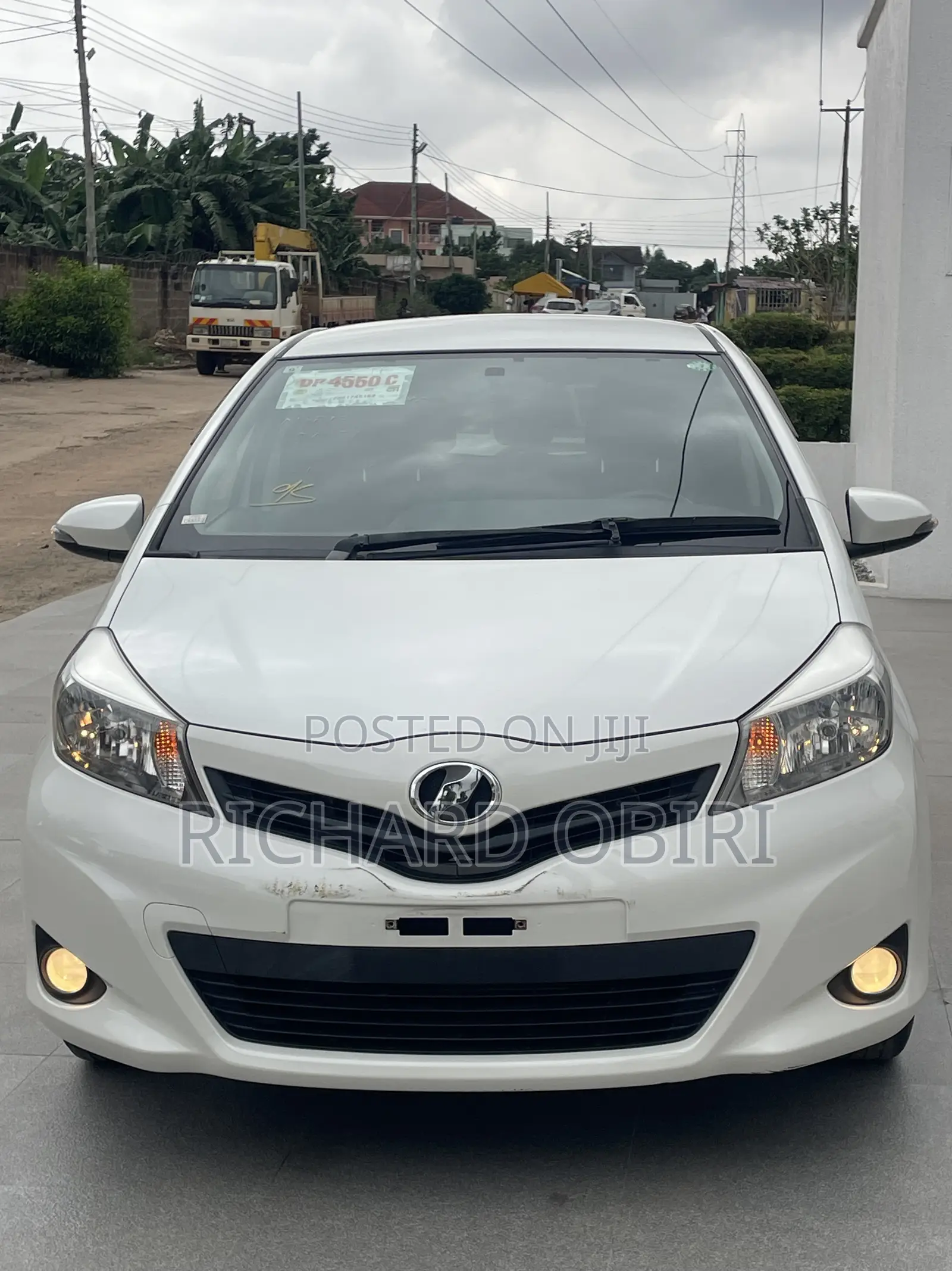 Toyota Vitz 1.3 AWD 3dr 2013 White