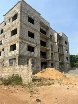 2bdrm Block of Flats in Dki Properties, Baatsona Total for sale
