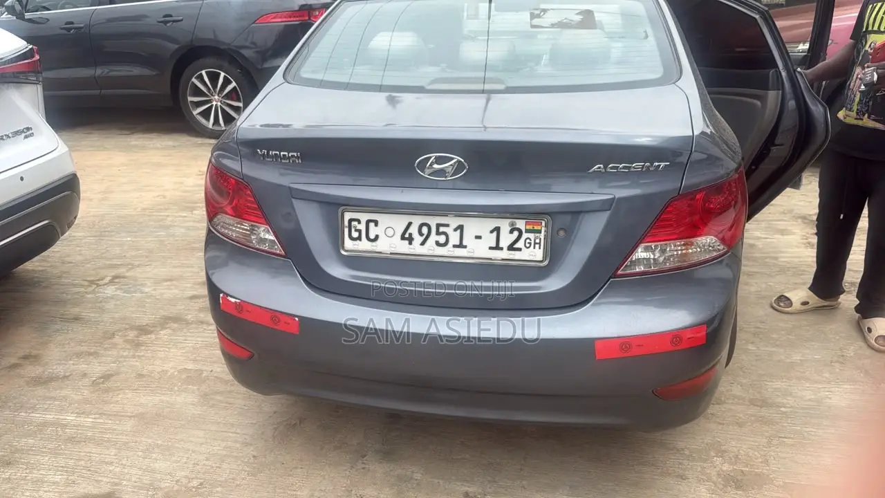 Hyundai Accent GLS 2012 Silver