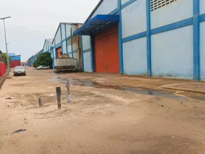 Warehouse 1500 Square Meters for Rent at Spintex