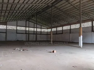 Warehouse 1500 Square Meters for Rent at Spintex