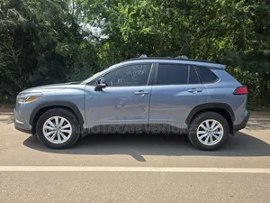 Toyota Corolla Cross 2025 Gray