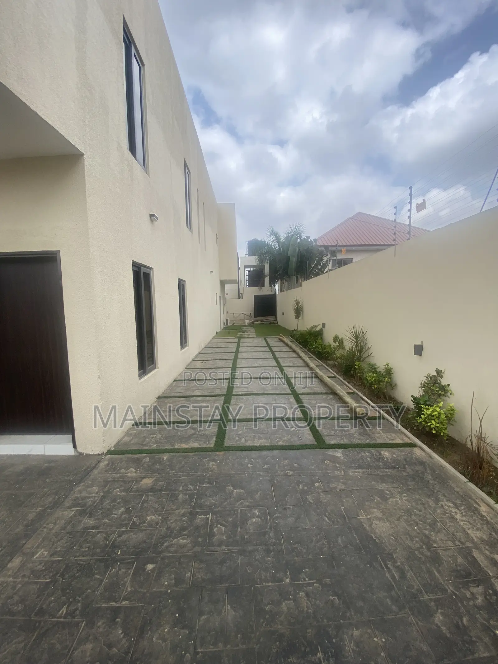 4bdrm House in Mainstay Estates, East Legon for sale