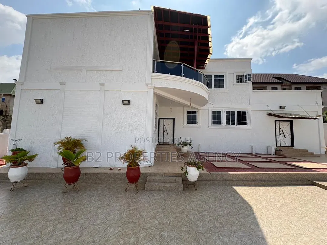 Furnished 6bdrm Mansion in B2 Properties Agency, Kumasi Metropolitan