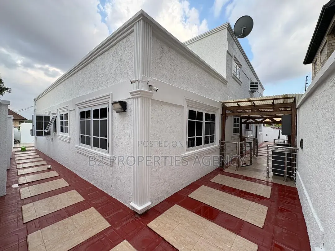 Furnished 6bdrm Mansion in B2 Properties Agency, Kumasi Metropolitan