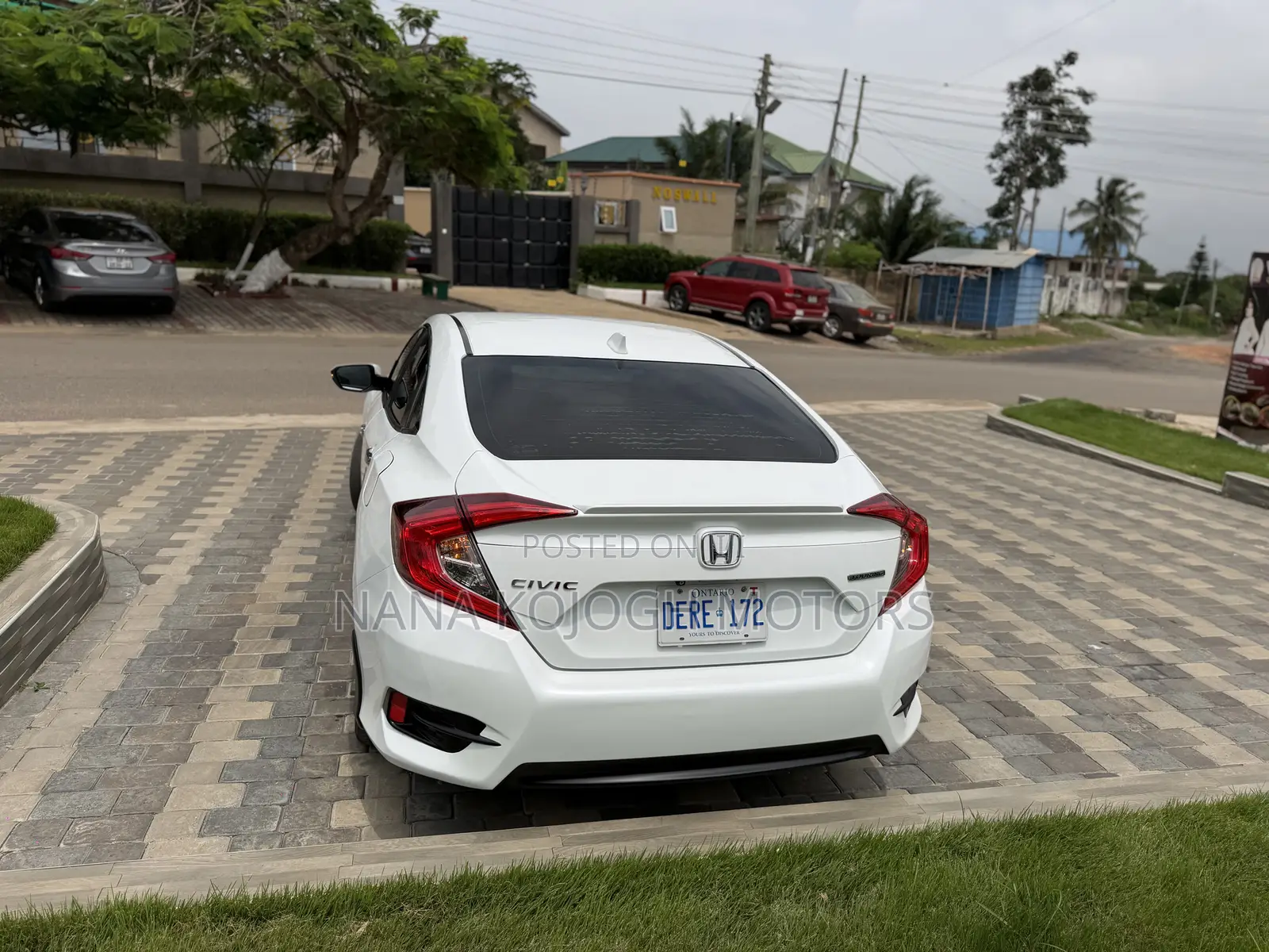 Honda Civic Touring 4dr Sedan (1.5L 4cyl) 2017 White