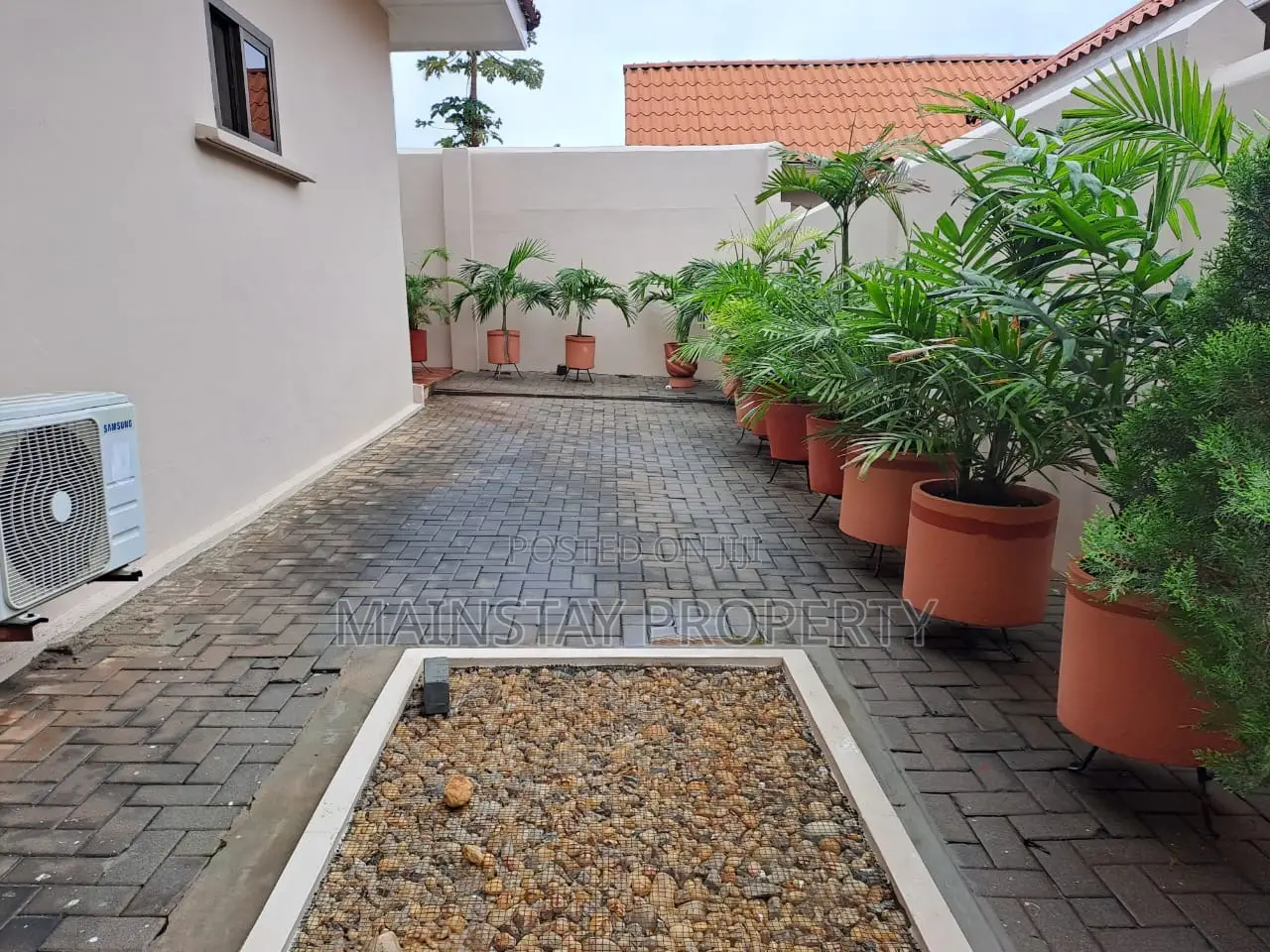 Furnished 5bdrm House in Mainstay Estates, Airport Residential Area
