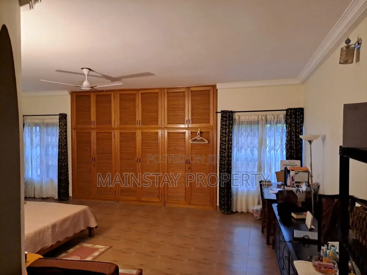Furnished 5bdrm House in Mainstay Estates, Airport Residential Area