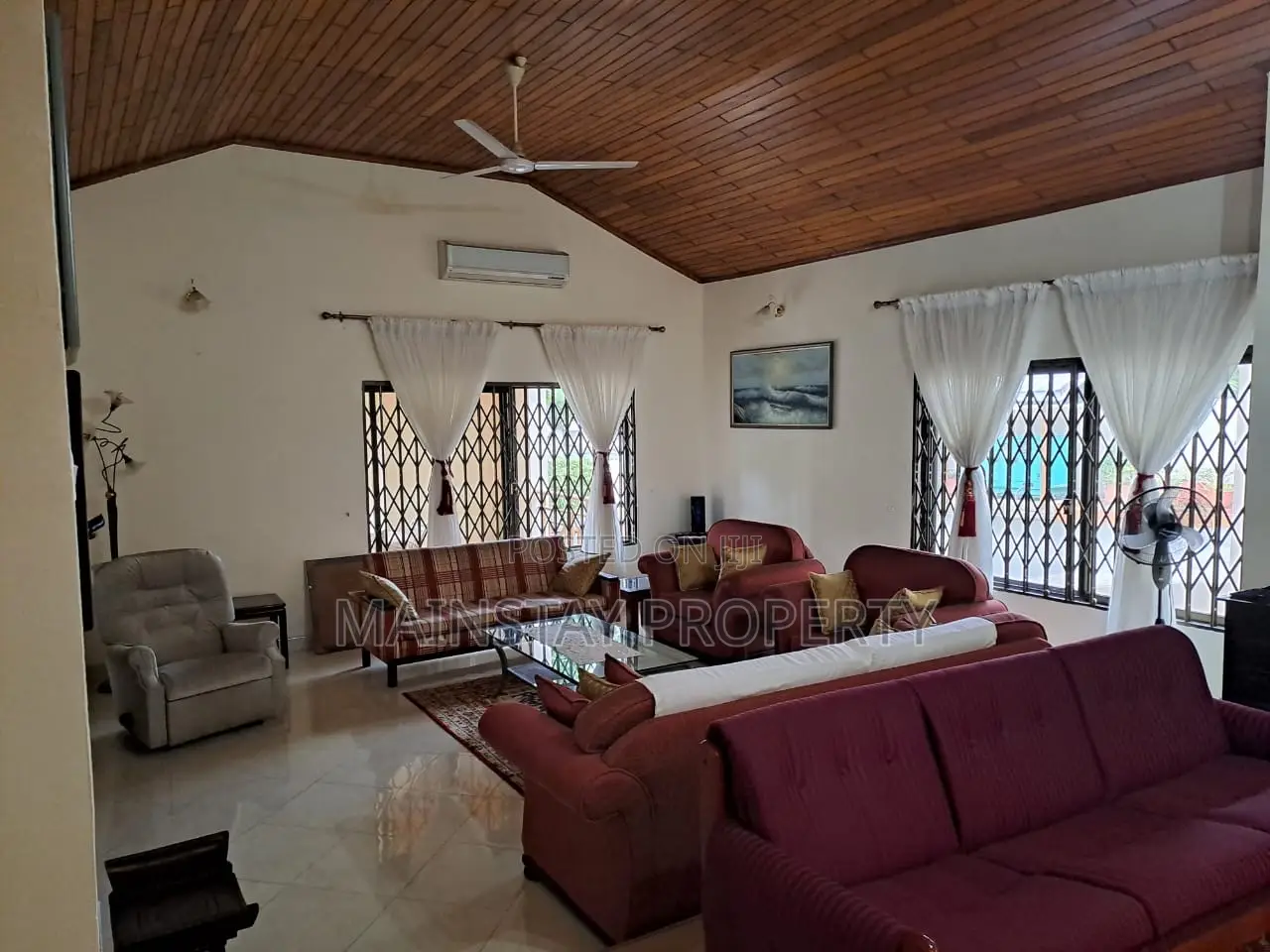 Furnished 5bdrm House in Mainstay Estates, Airport Residential Area