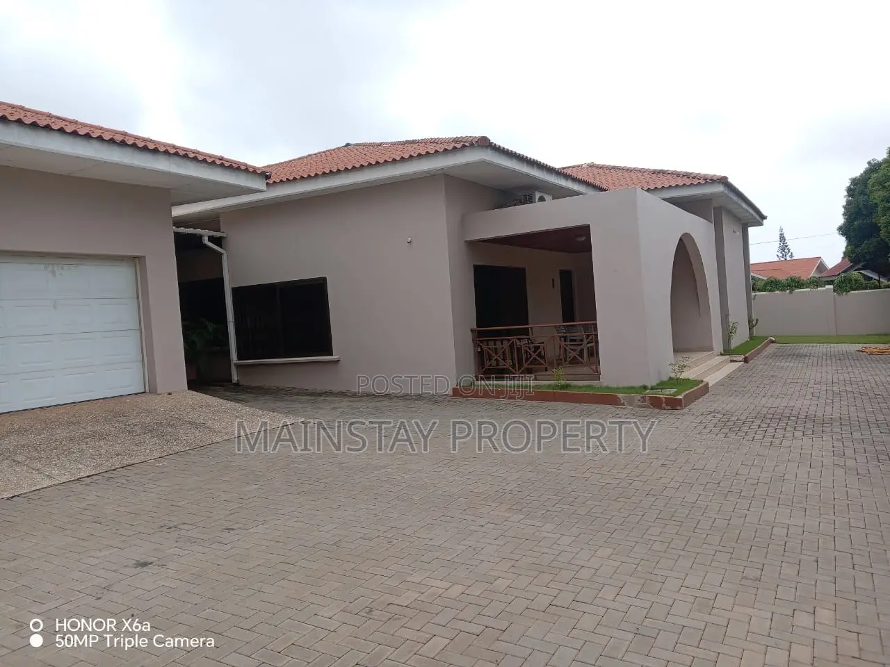 Furnished 5bdrm House in Mainstay Estates, Airport Residential Area