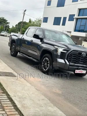 Toyota Tundra Hybrid 2024 Gray