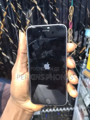Apple iPhone SE (2022) 64 GB Silver