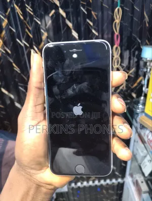 Apple iPhone SE (2022) 64 GB Silver