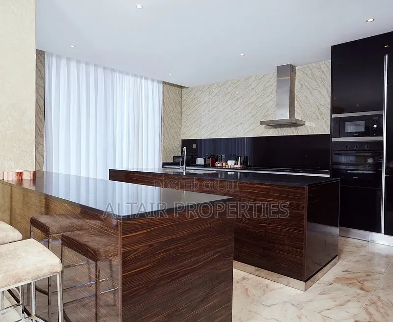 Furnished 20bdrm House in Cantonment, Accra Metropolitan for sale