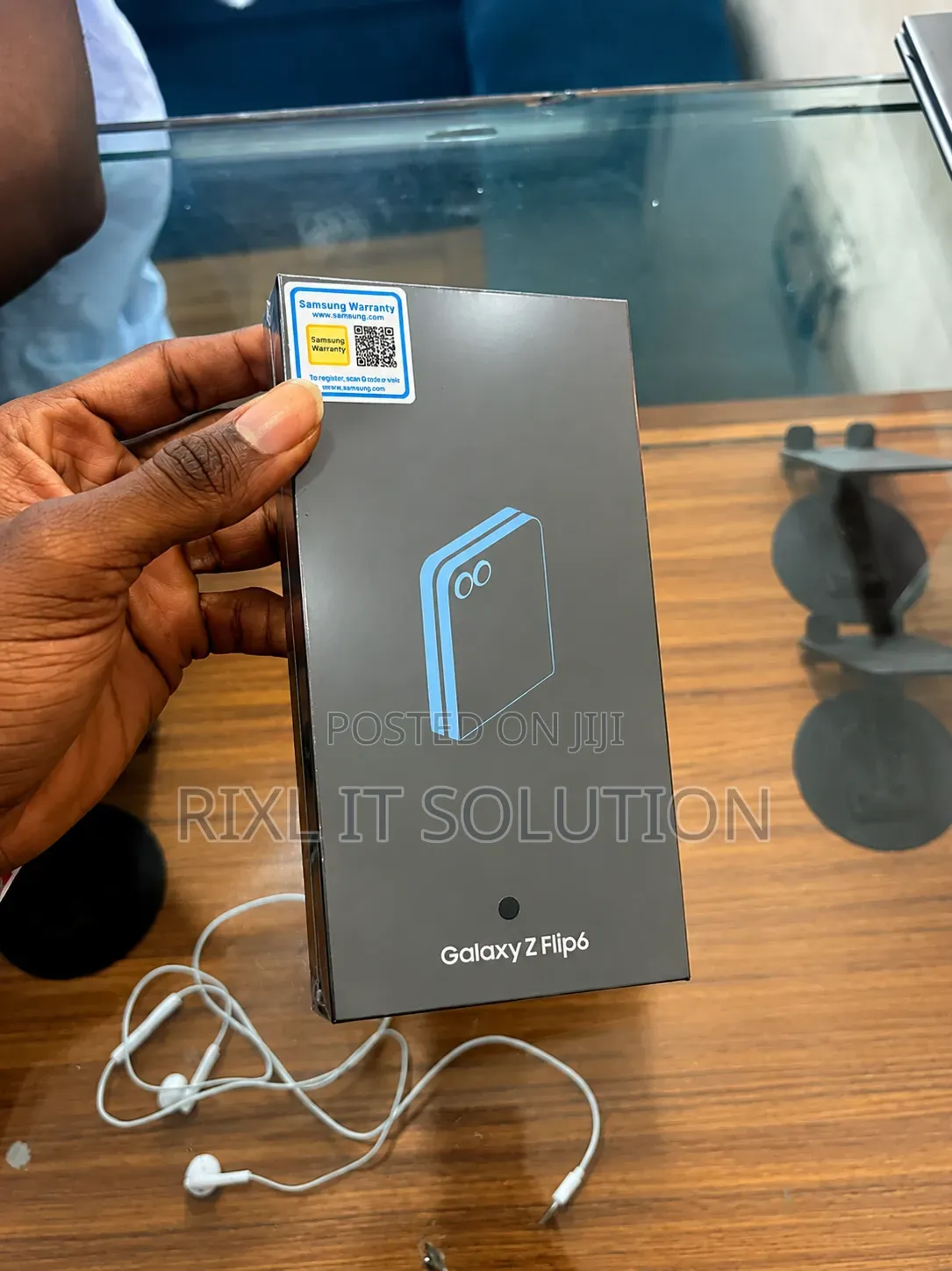 New Samsung Galaxy Z Flip6 256 GB Blue
