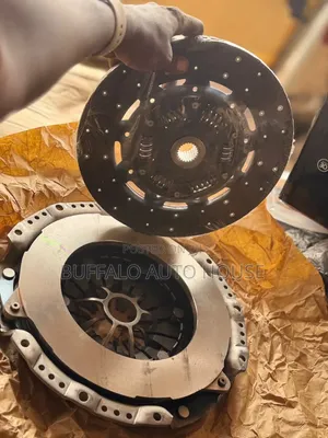 4N15 Clutch Disc and Pressure Plate 2GD
