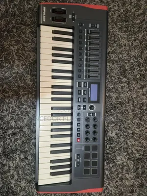 Piano Novation Impulse49