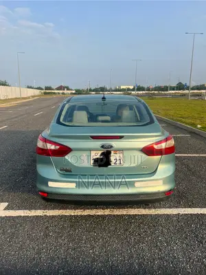Ford Focus 2012 Silver