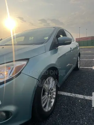 Ford Focus 2012 Silver