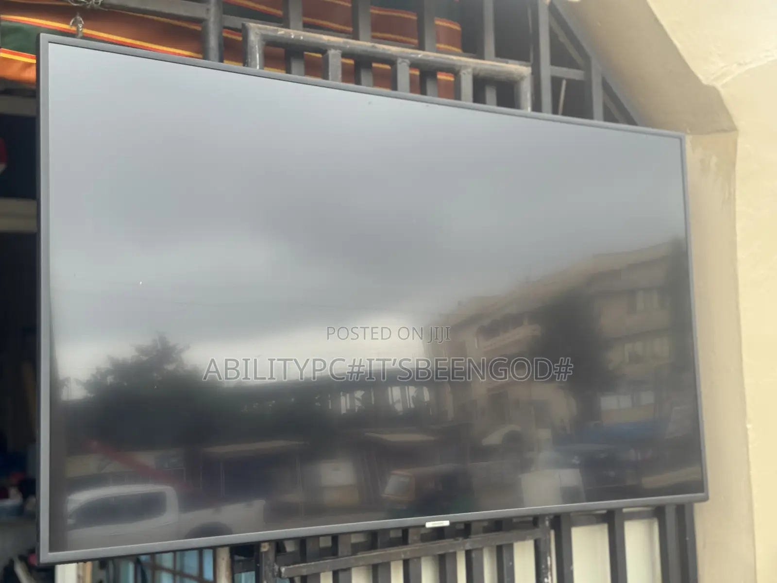 Samsung 55” Smart UHD