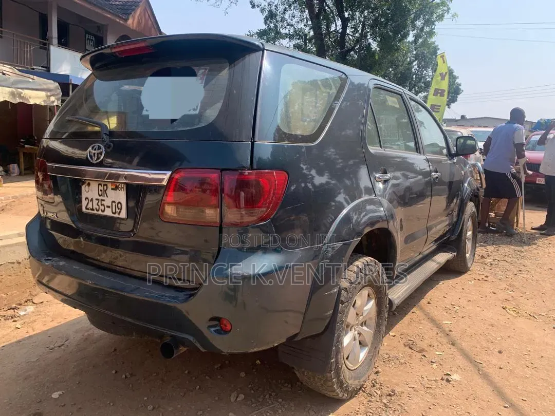 Toyota Fortuner 2.7 AWD 2008 Green