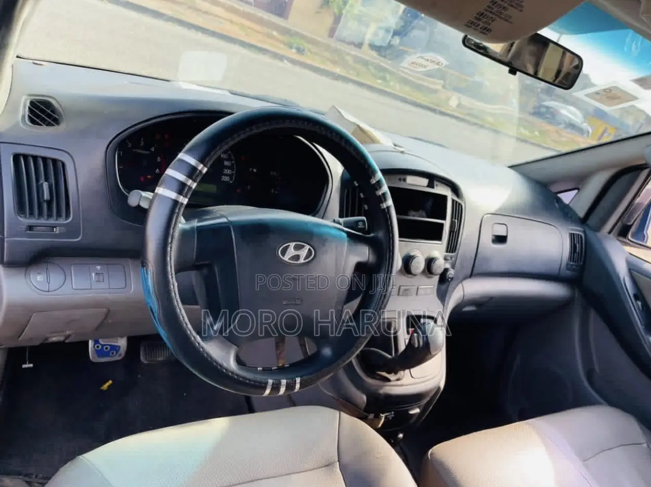 Hyundai Starex 2015 Blue