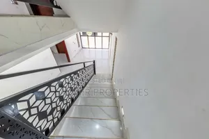 5bdrm House in East Legon Hills, Accra Metropolitan for sale