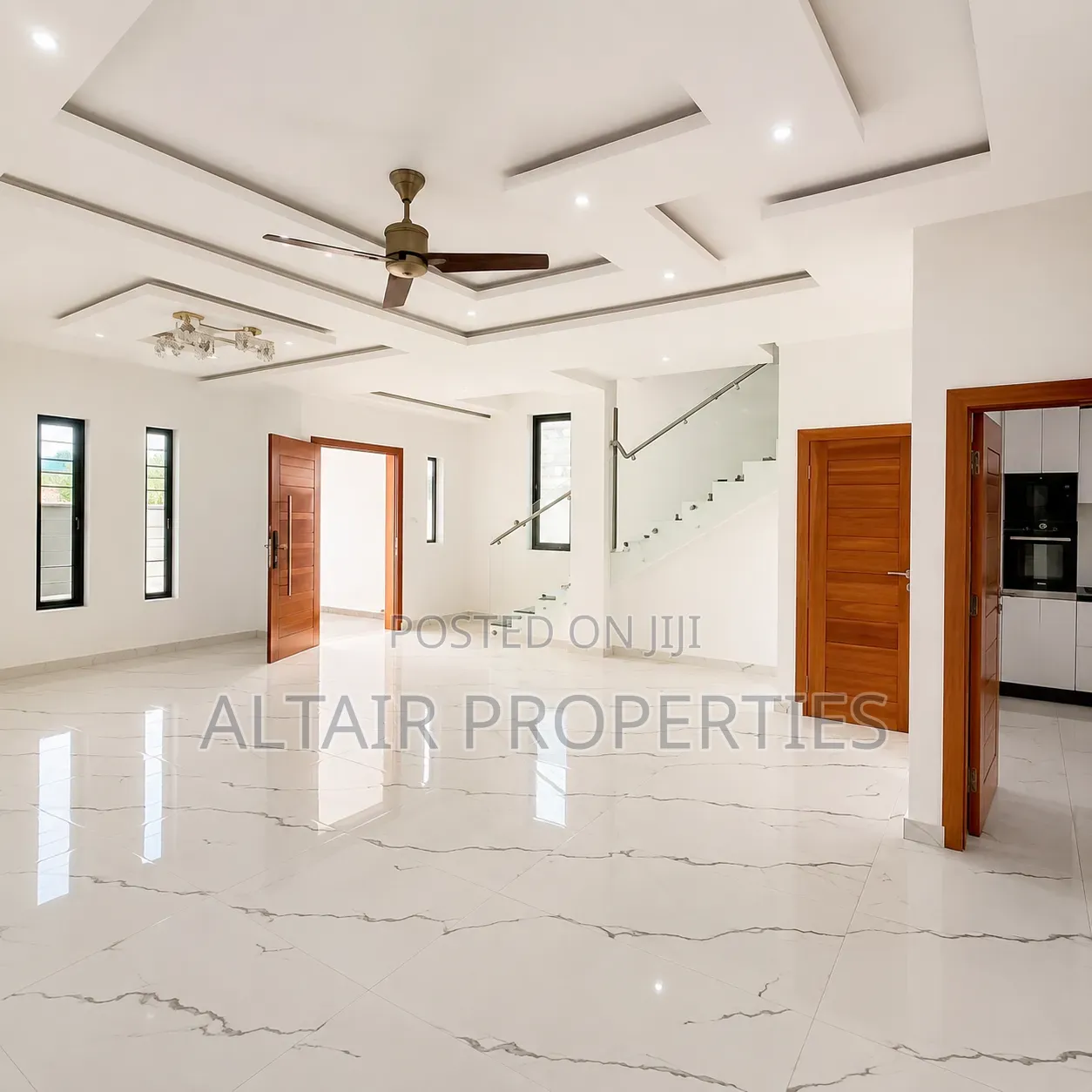 4bdrm House in East Airport, Accra Metropolitan for sale