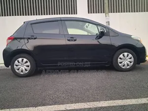 Toyota Vitz 1.3 FWD 3dr 2013 Black