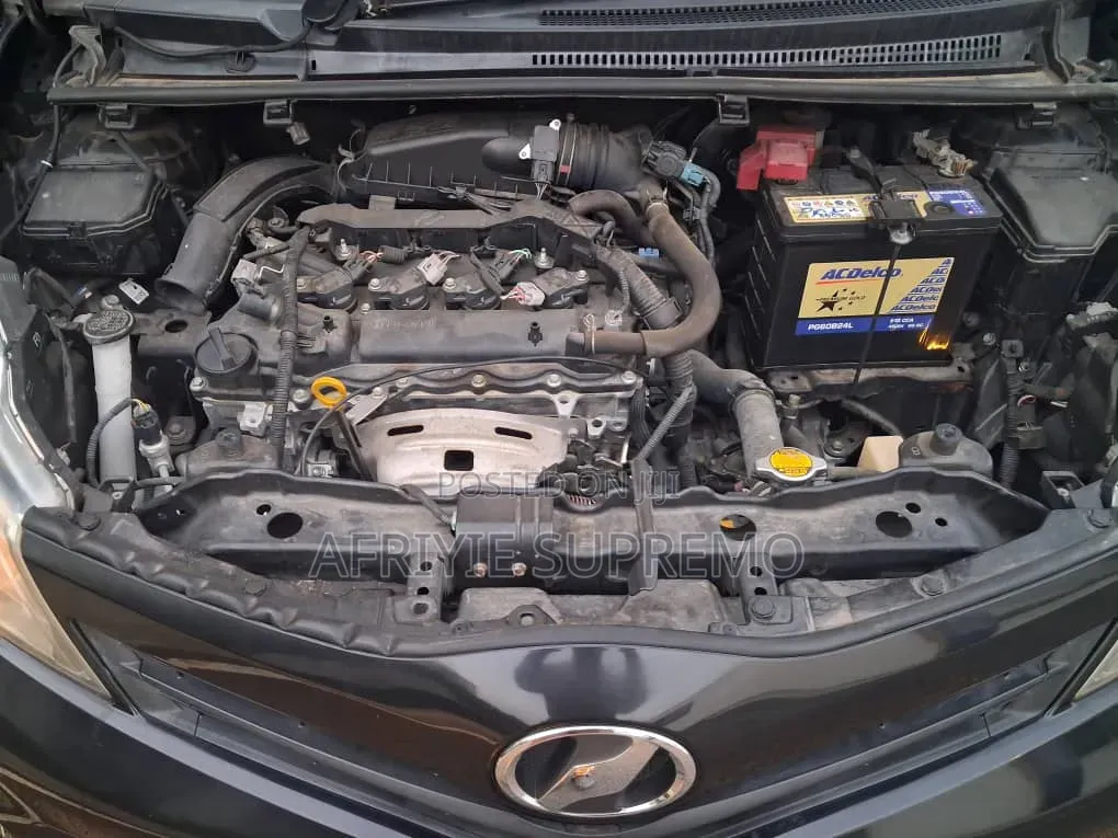 Toyota Vitz 1.3 FWD 3dr 2013 Black