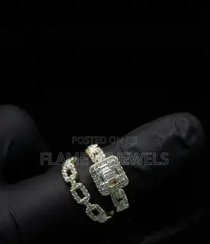Opulent Gold Tone Wedding Rings