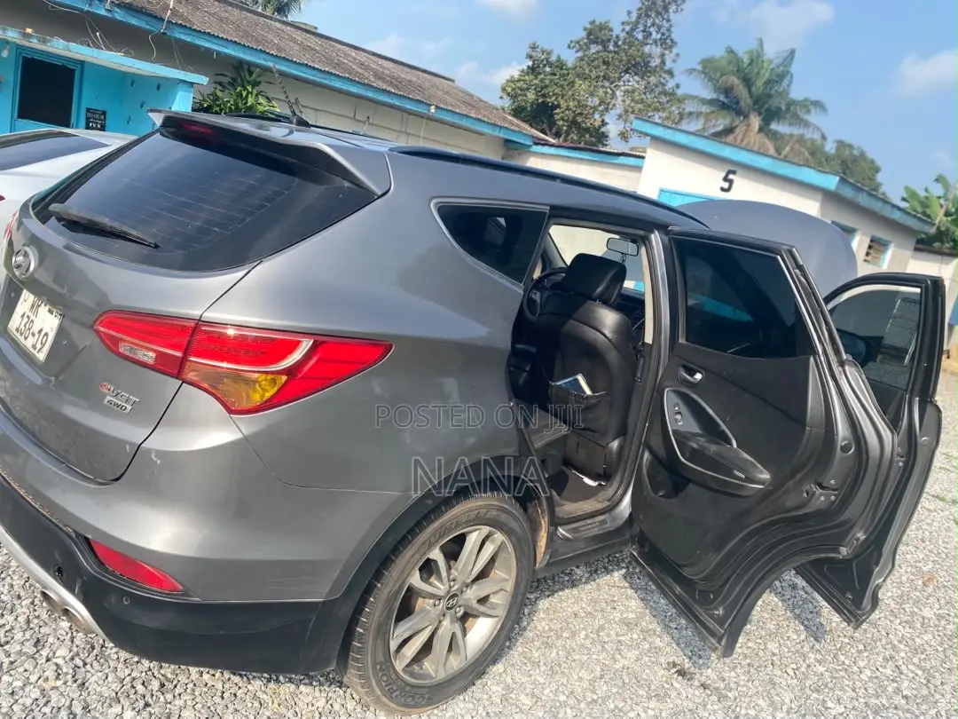 Hyundai Santa Fe 2015 Gray