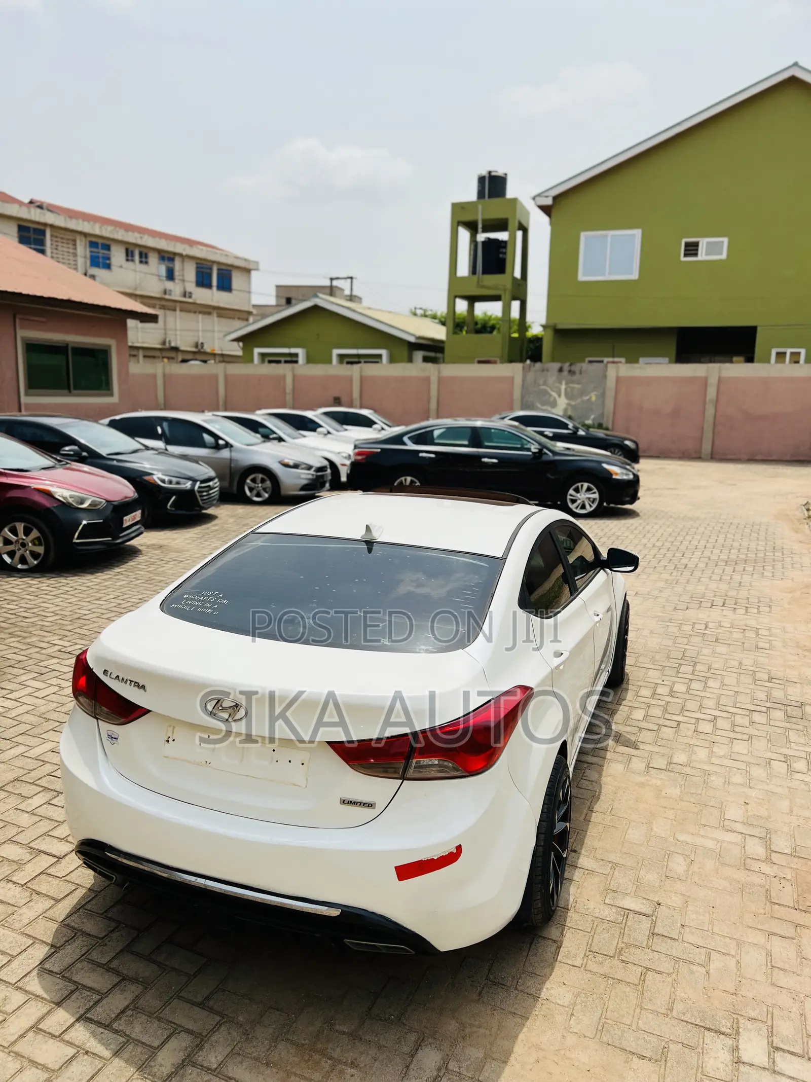 Hyundai Elantra Limited Sedan FWD (1.8L 4cyl 6A) 2013 White