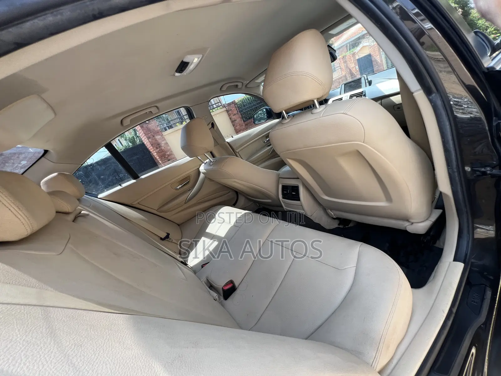 BMW 330i 2016 Black