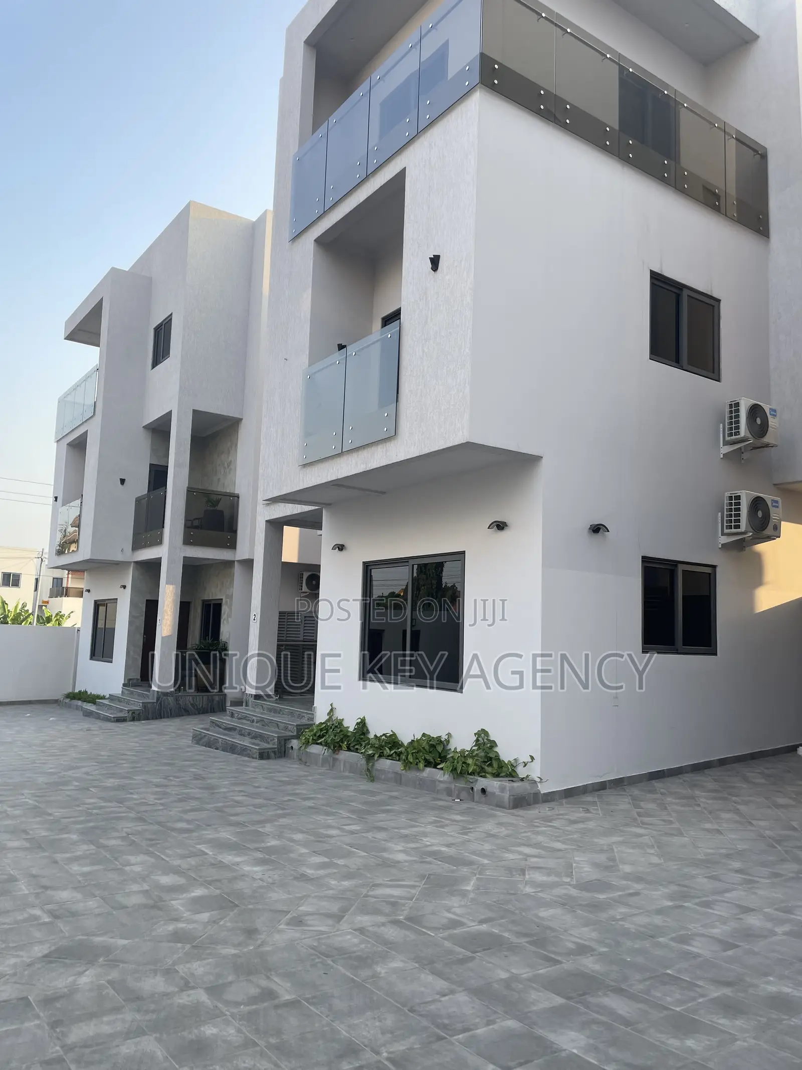 Furnished 4bdrm Duplex in Unique Key Agency, East Legon for rent