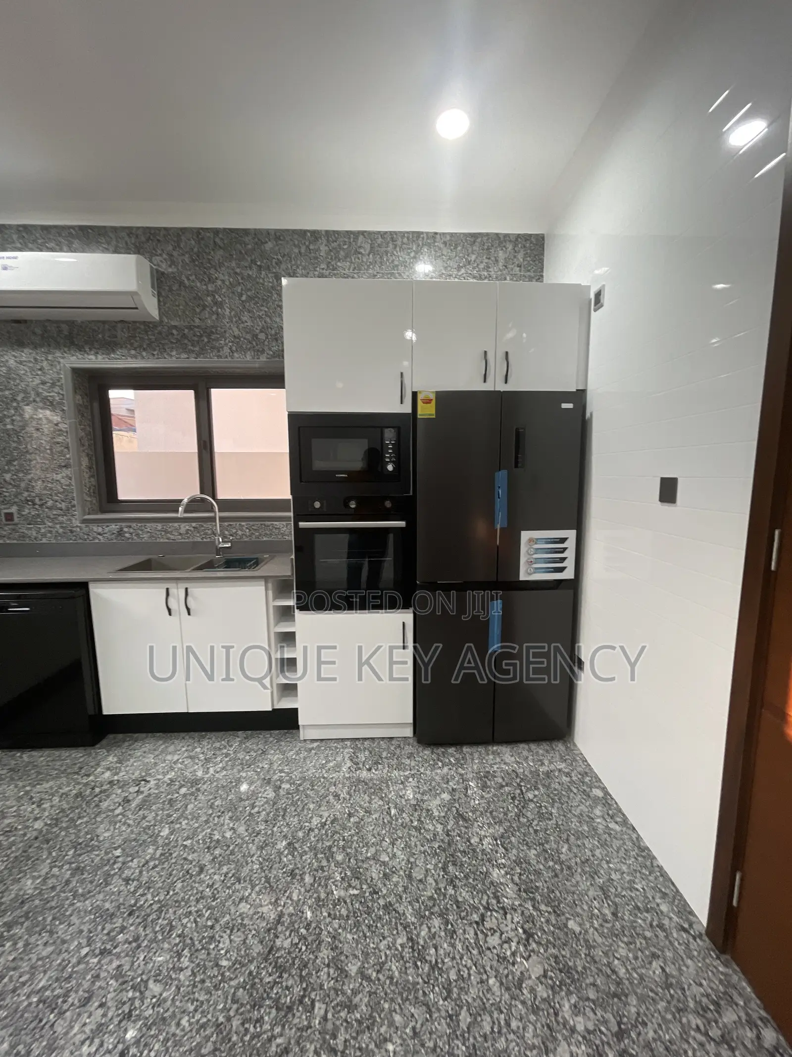 Furnished 4bdrm Duplex in Unique Key Agency, East Legon for rent