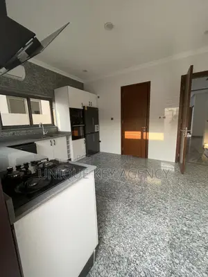 4bdrm Townhouse / Terrace in Unique Key Agency, East Legon for rent