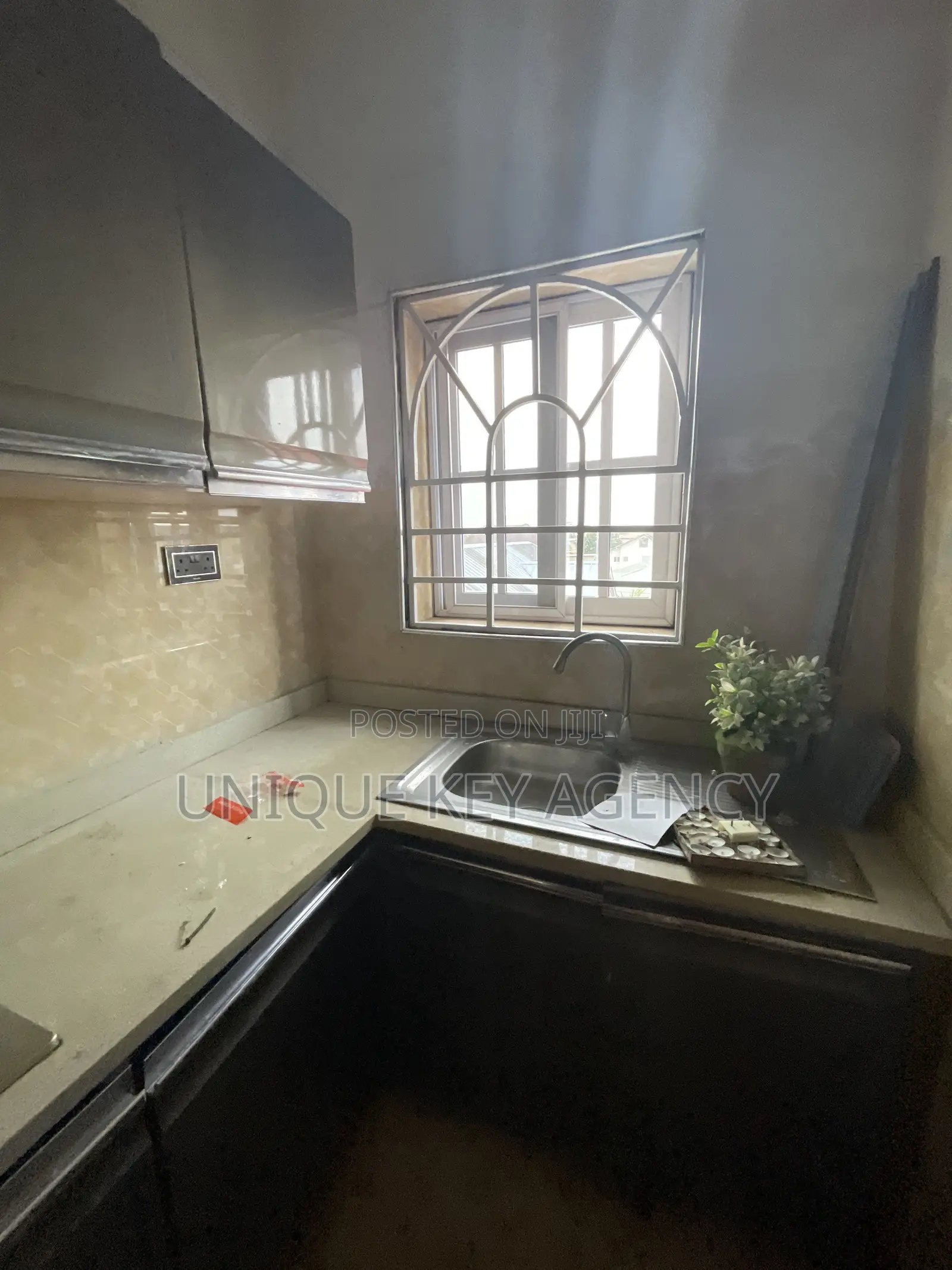 1bdrm Apartment in Unique Key Agency, East Legon for rent