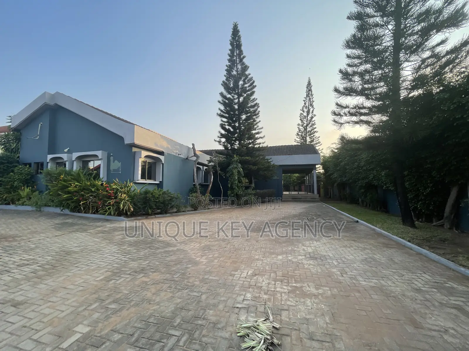 6bdrm House in Unique Key Agency, East Legon for rent