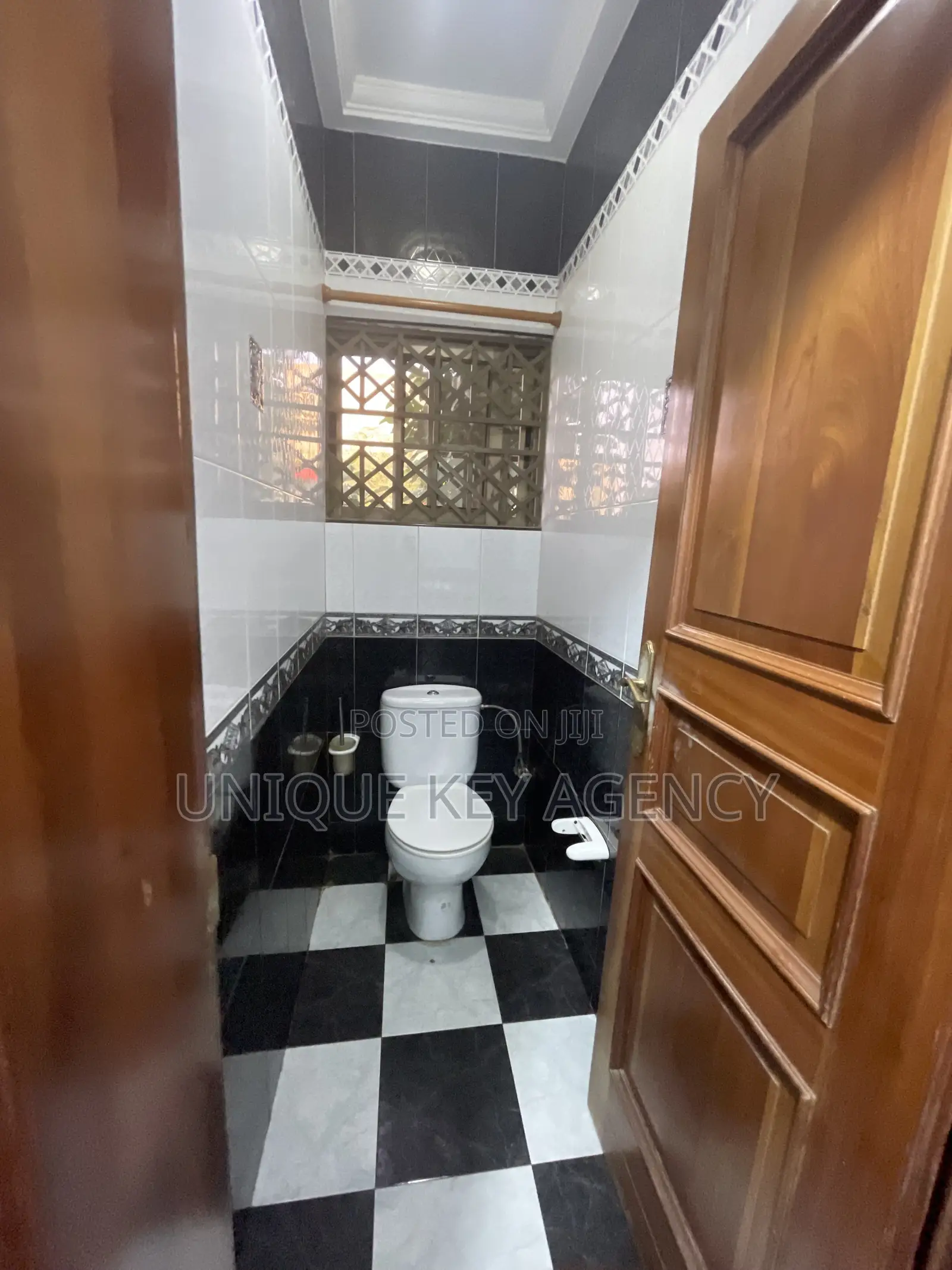 6bdrm House in Unique Key Agency, East Legon for rent