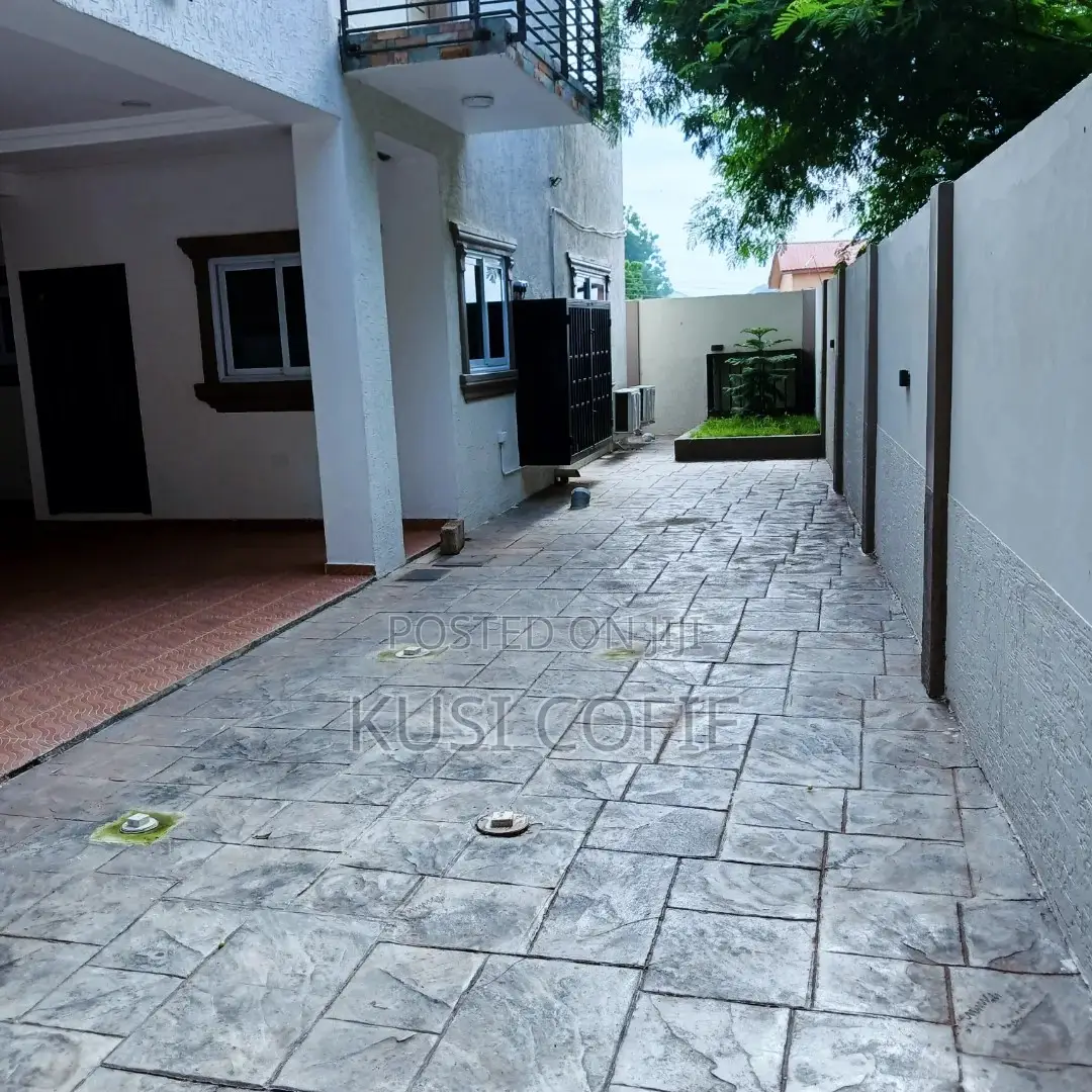 2bdrm Apartment in Papao for rent