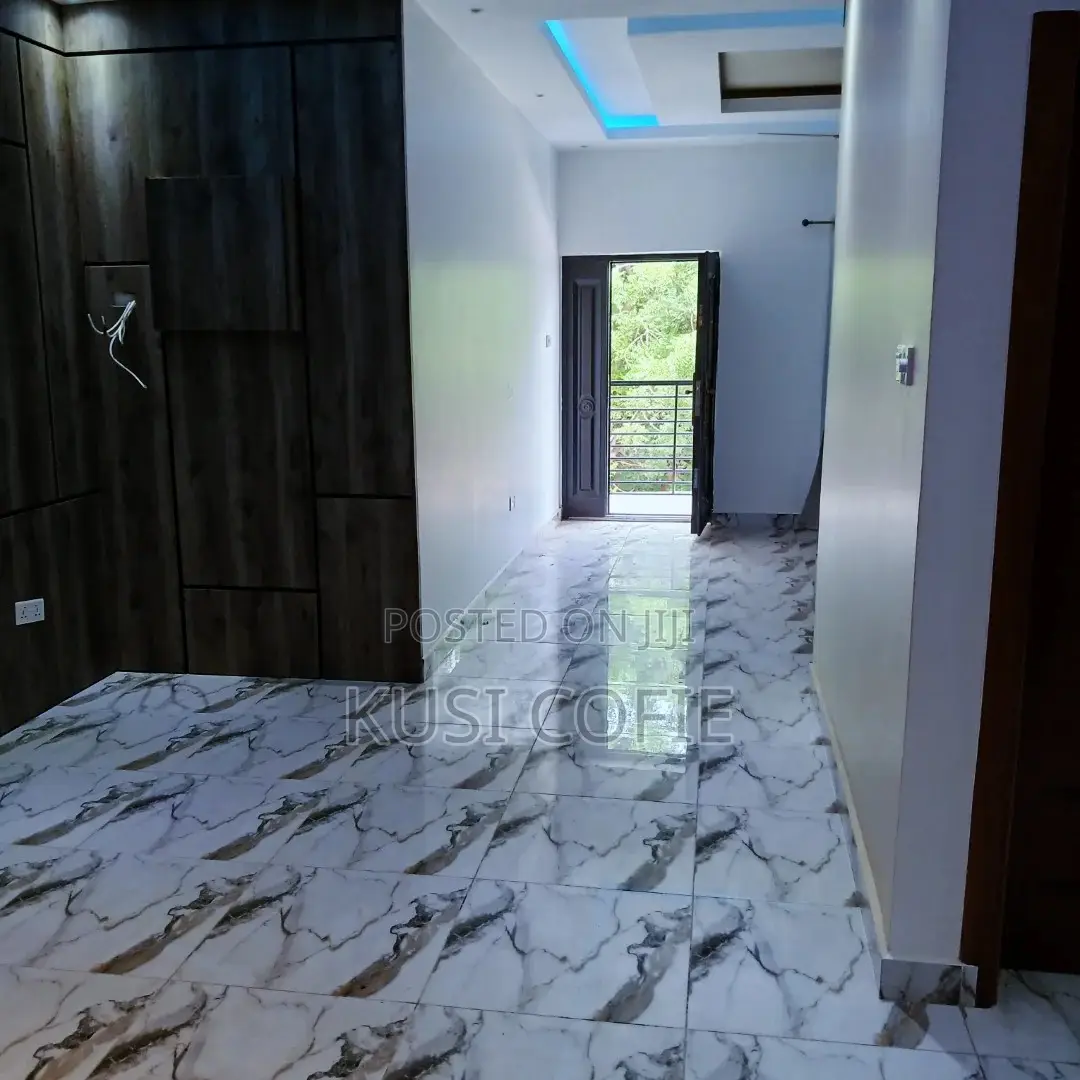 2bdrm Apartment in Papao for rent
