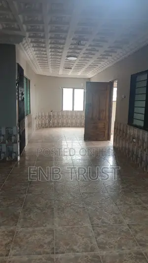 4bdrm House in Awoshie, Last Stop for rent