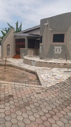4bdrm House in Awoshie, Last Stop for rent